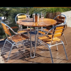Conjunto Mesa e 4 Cadeiras em Alumínio